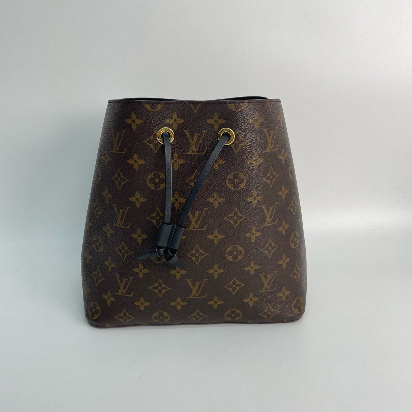 Louis Vuitton NeoNoe MM