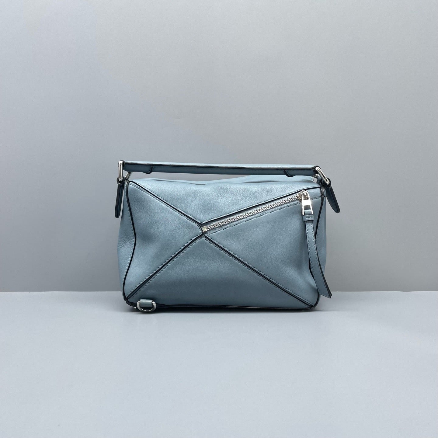 Loewe Puzzle Medium Light Blue