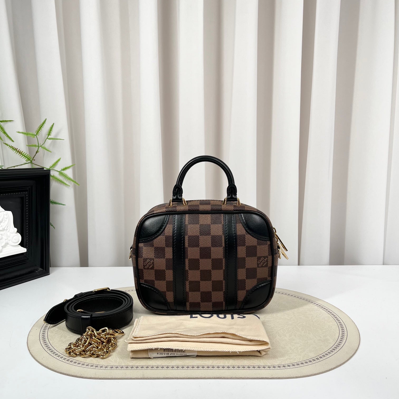 LOUIS VUITTON Valisette Souple BB Camera Bag