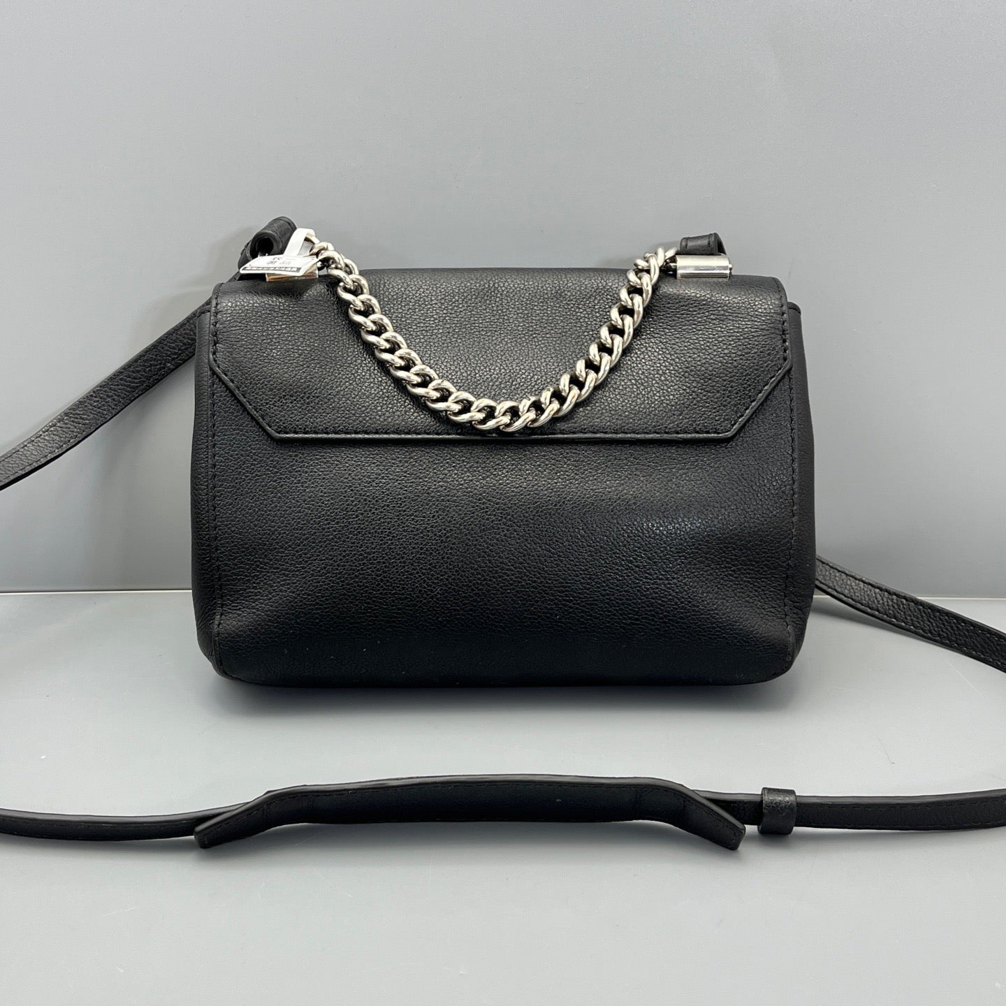Louis Vuitton Lockme Black
