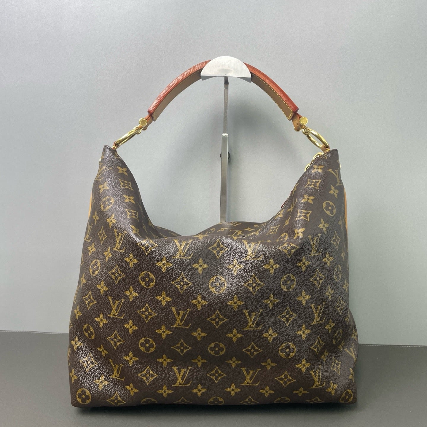 Louis Vuitton Sully MM Hobo