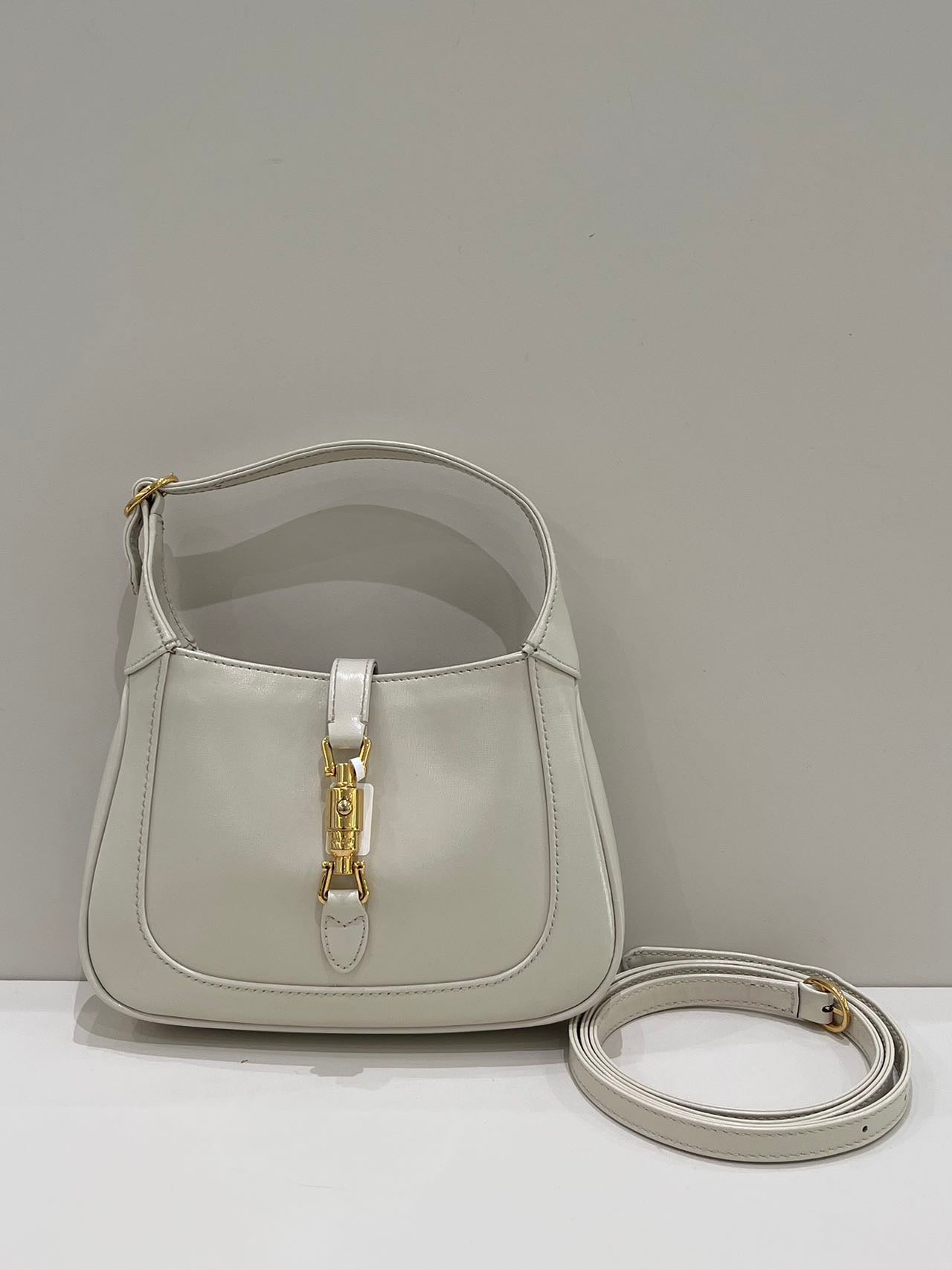 Gucci Mini Jackie 1961 Shoulder Bag in Ivory Smooth Calfskin