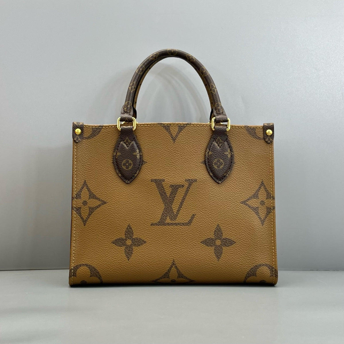 Louis Vuitton Monogram OnTheGo