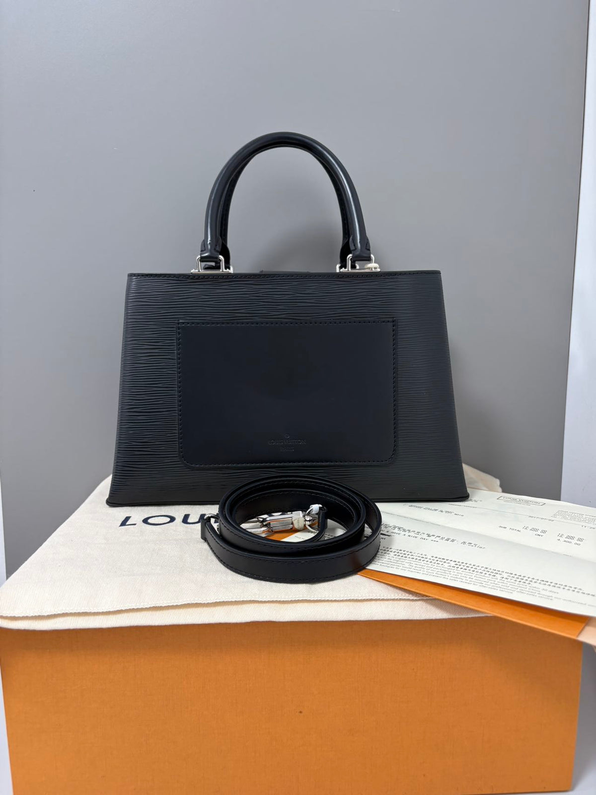 Louis Vuitton Kleber PM, Black Epi Leather