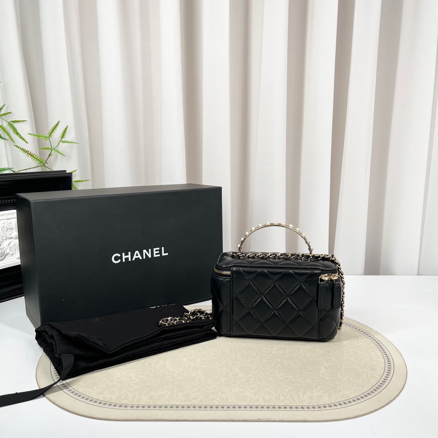 CHANEL Black Pearl Handle Vanity Case Bag