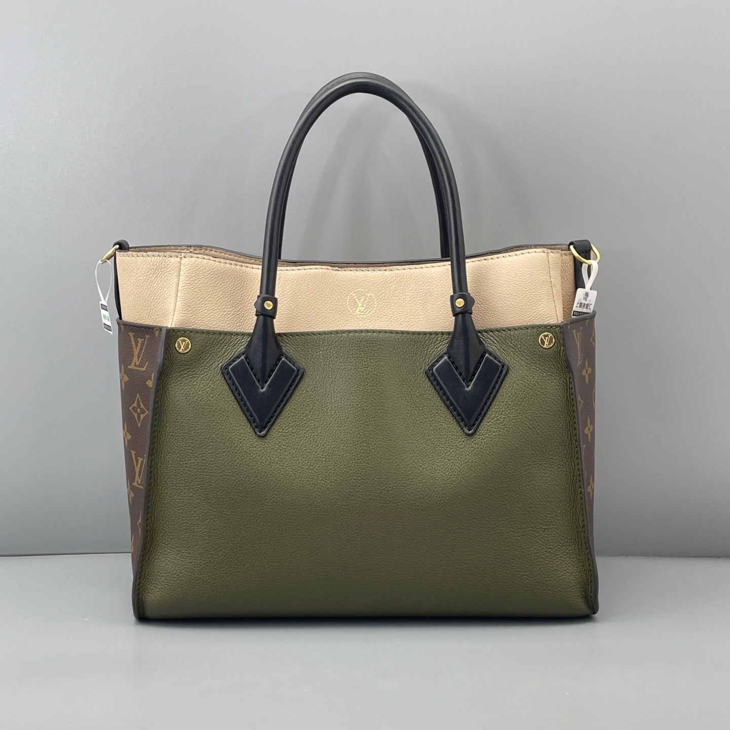 Louis Vuitton On My Side Tote Green/Beige