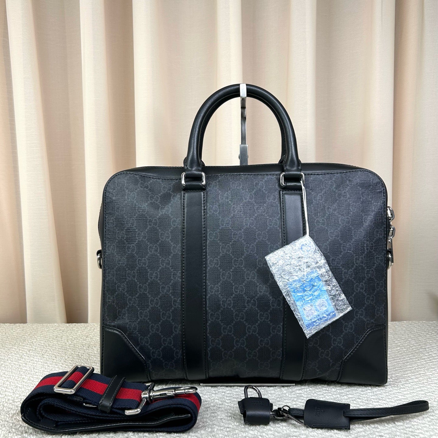 Gucci GG Supreme Briefcase Large Black Canvas