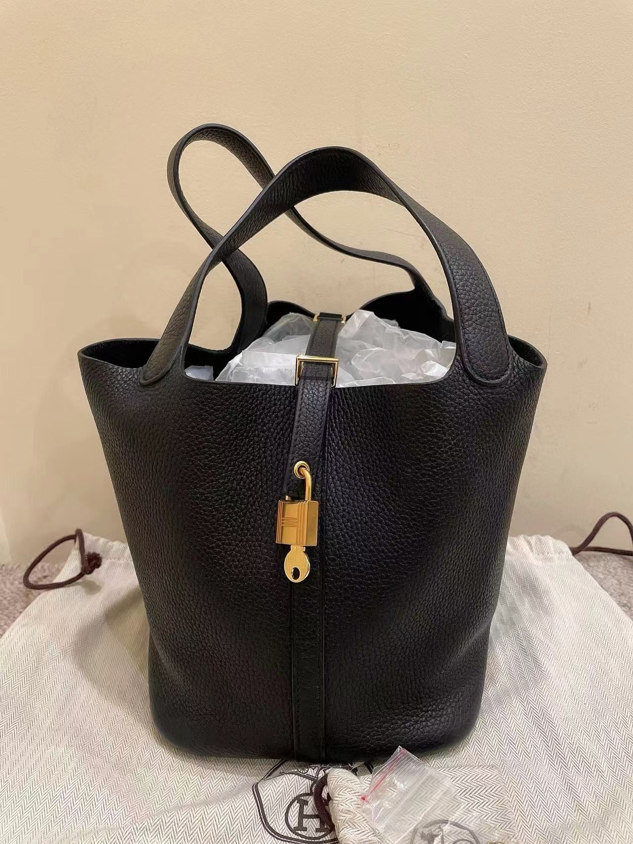 Hermès Picotin Lock 22 Handbag Black