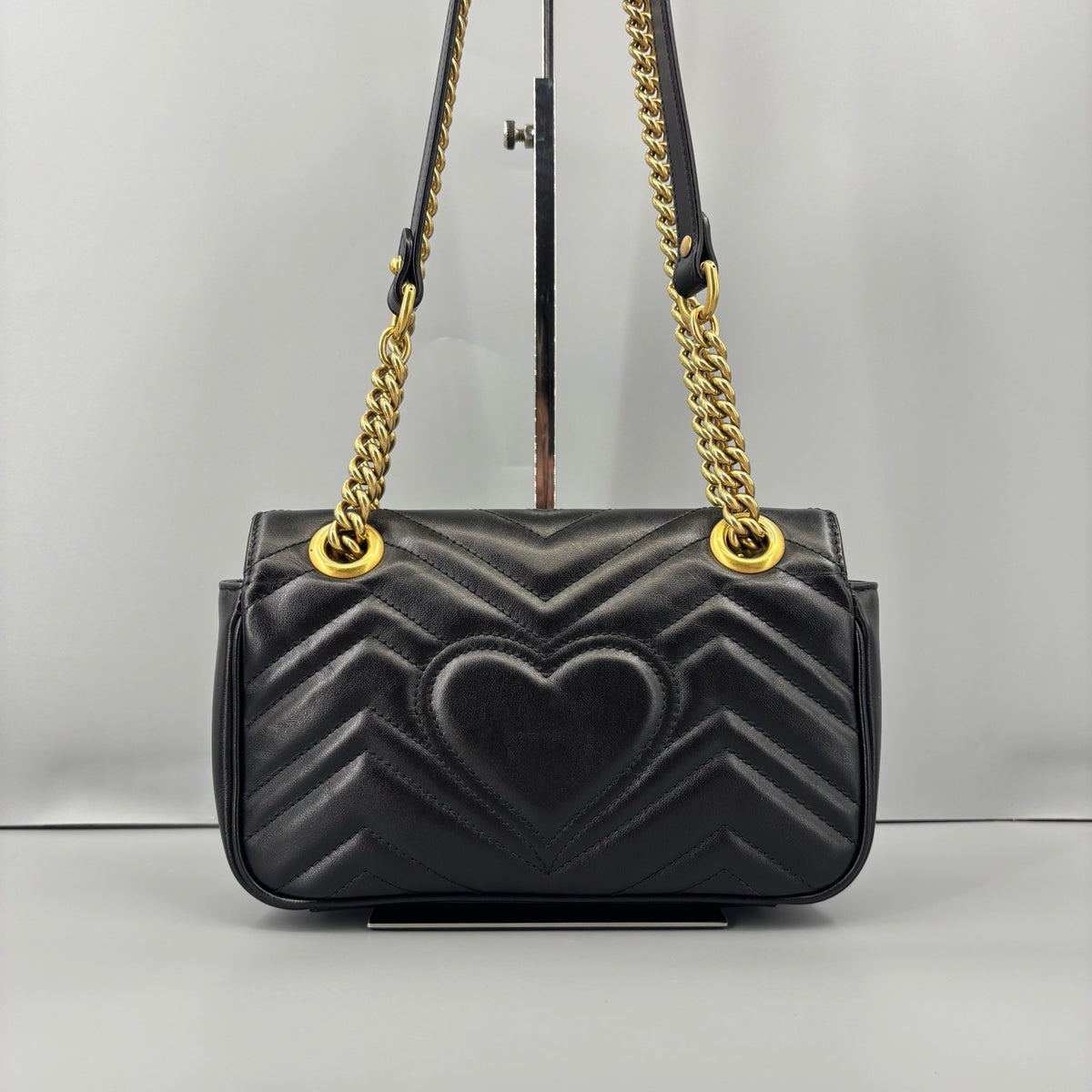 Gucci GG Marmont Chevron Leather Chain