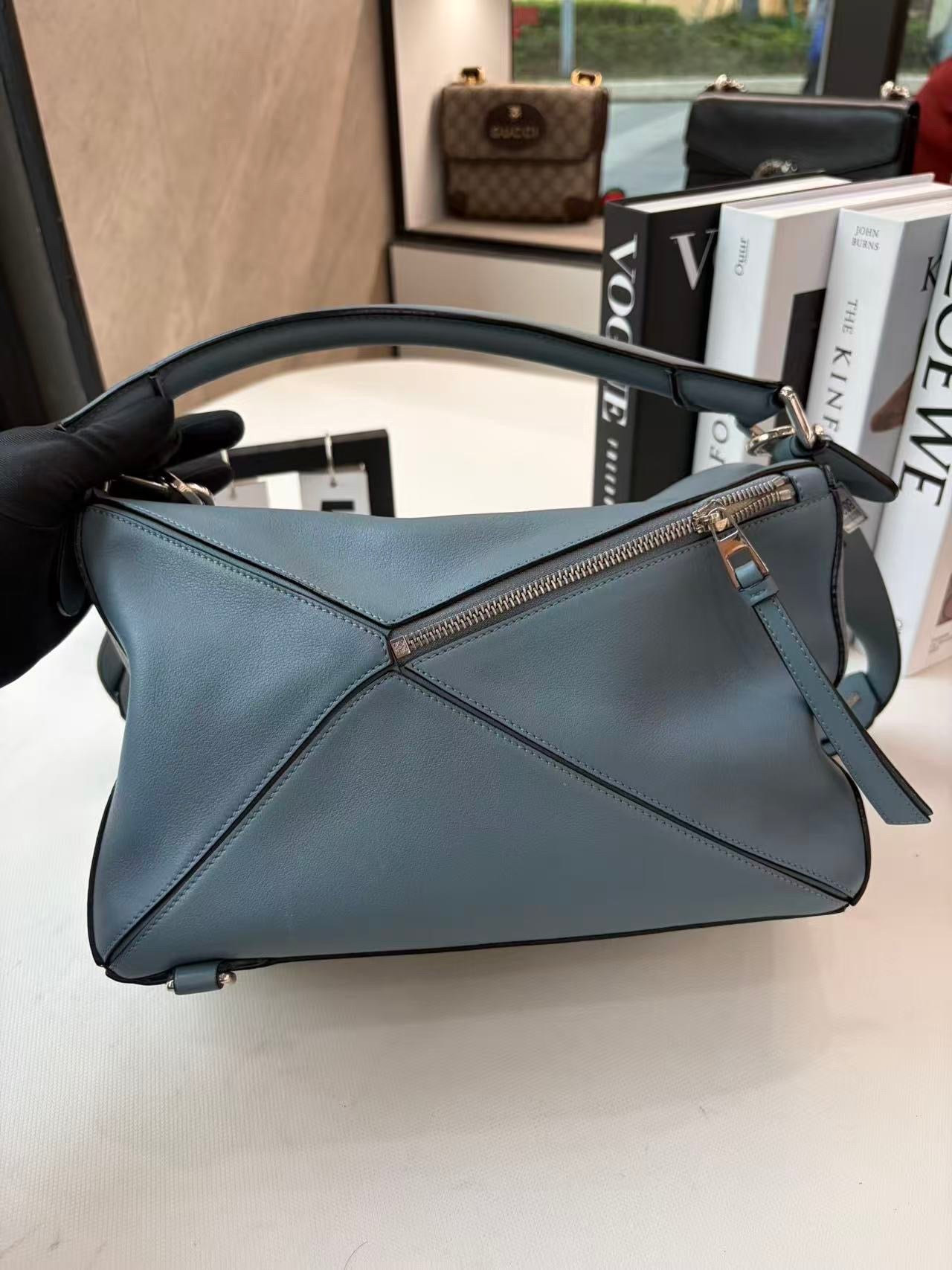 LOEWE Puzzle Medium blue Bag