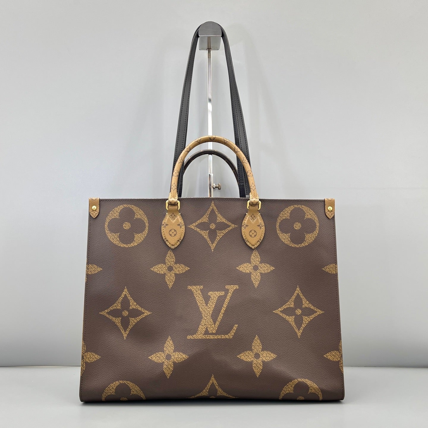 Louis Vuitton Onthego GM Giant Monogram