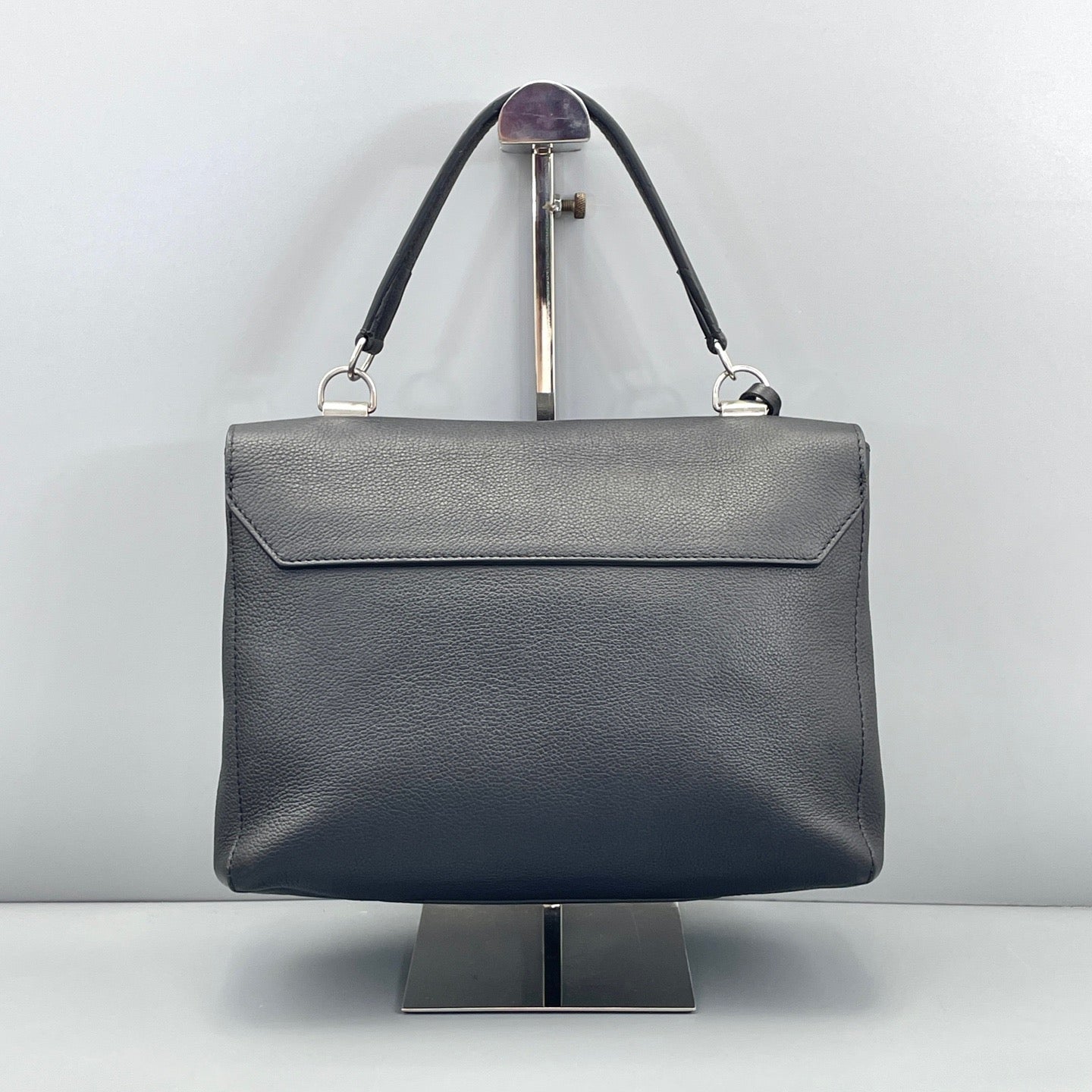 Louis Vuitton Black Grained Leather Lockme