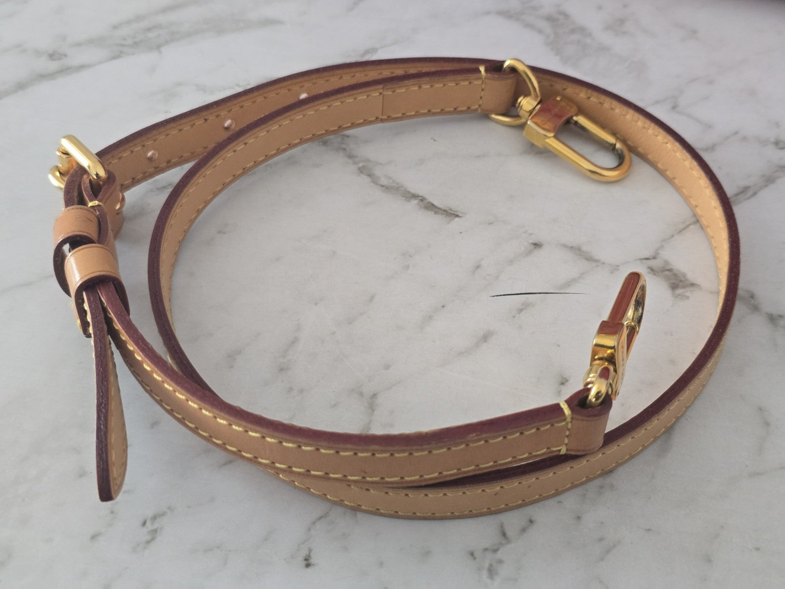 Louis Vuitton Bréa MM red