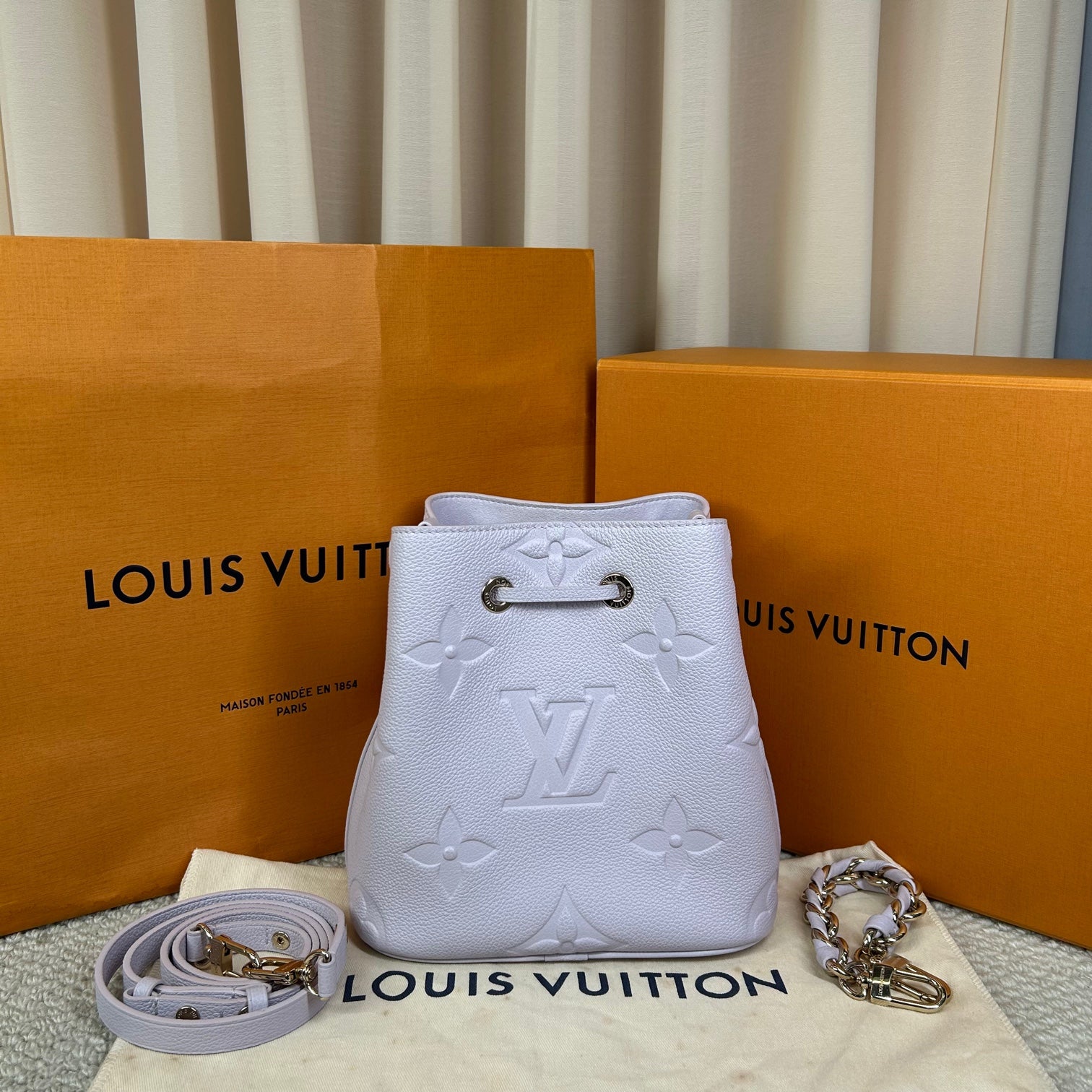 LV NÉONOÉ BB
