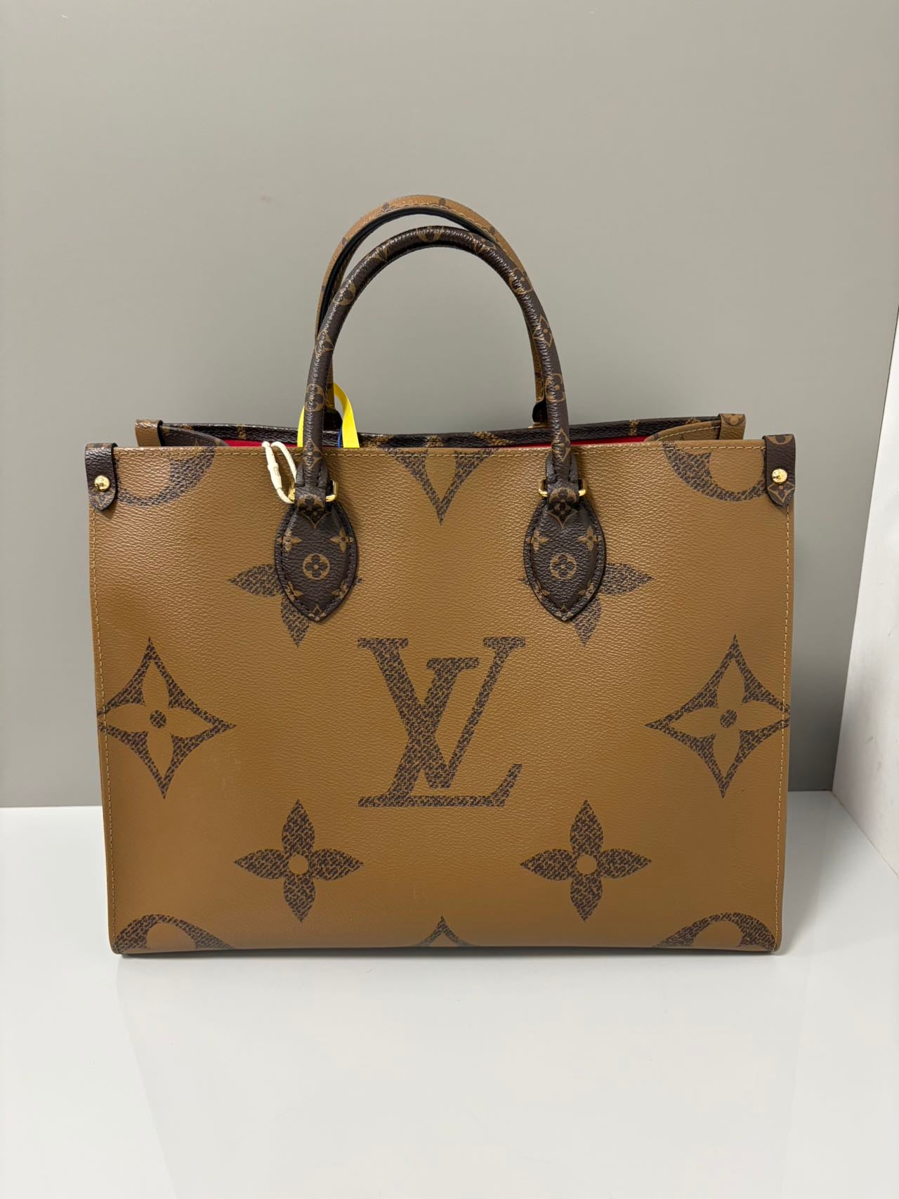 Louis Vuitton OnTheGo MM Medium Giant Reverse Monogram