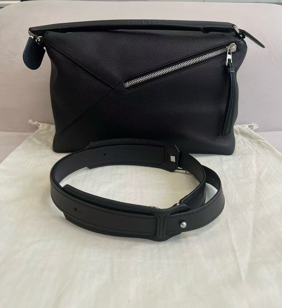 Loewe Puzzle Large, Black Grained Calfskin Leather