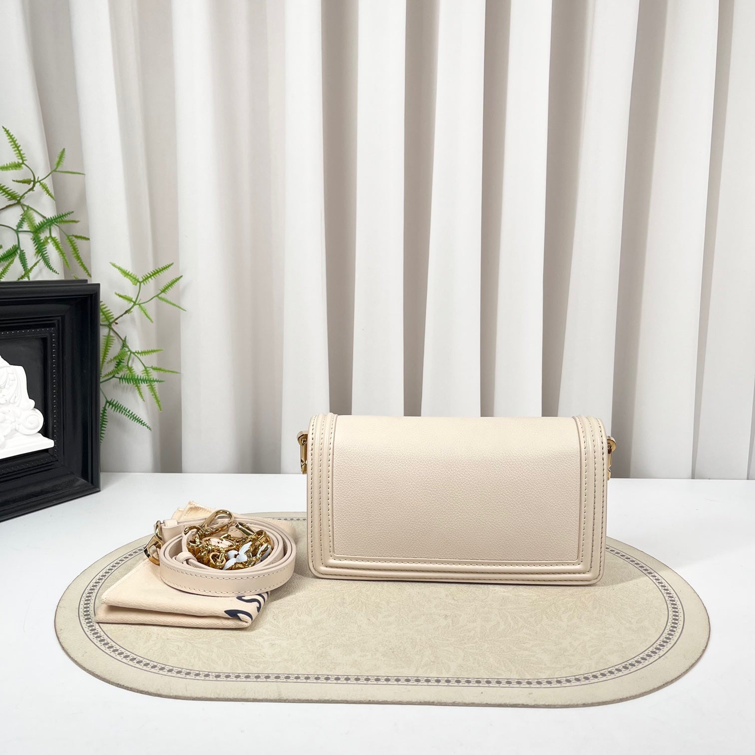 LOUIS VUITTON BUCI