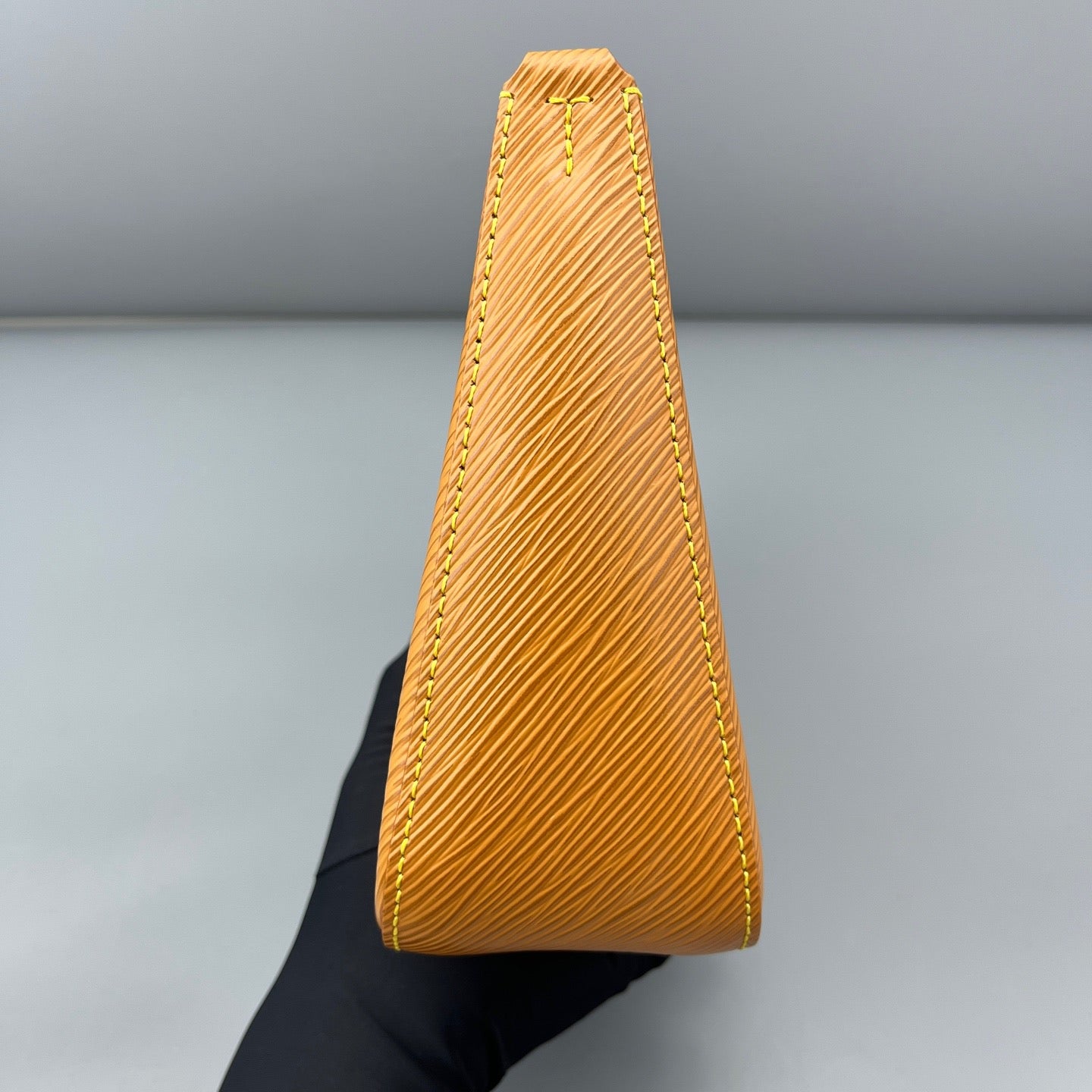 Louis Vuitton Marelle Hobo Caramel Epi