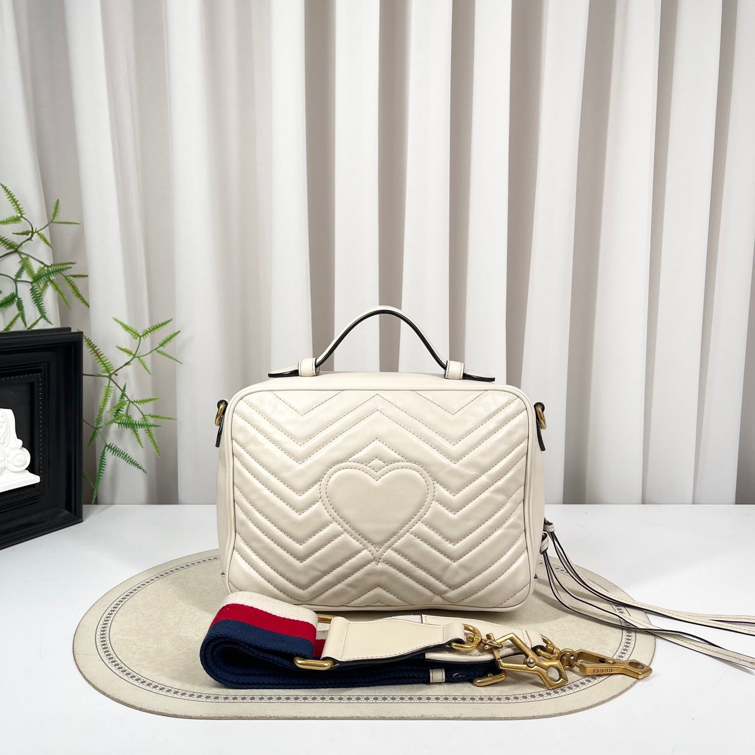 GUCCI Marmont Messenger Camera Bag