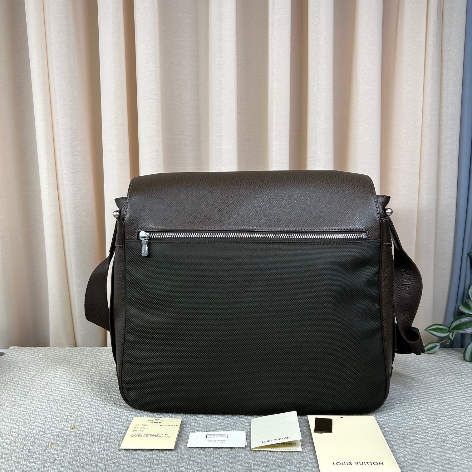 LV Louis Vuitton Andirr Messenger Briefcase Bag