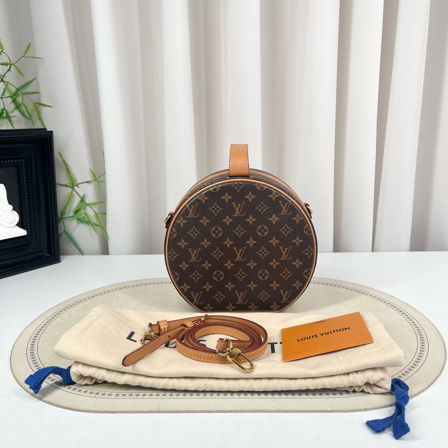 LV Louis Vuitton Petite Boite Chapeau Hard Round Box Bag