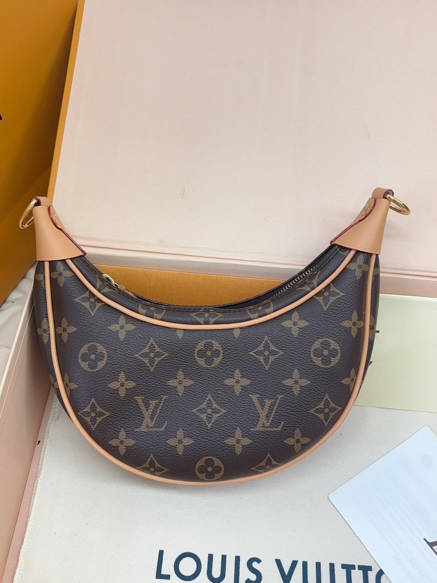 Louis Vuitton loop