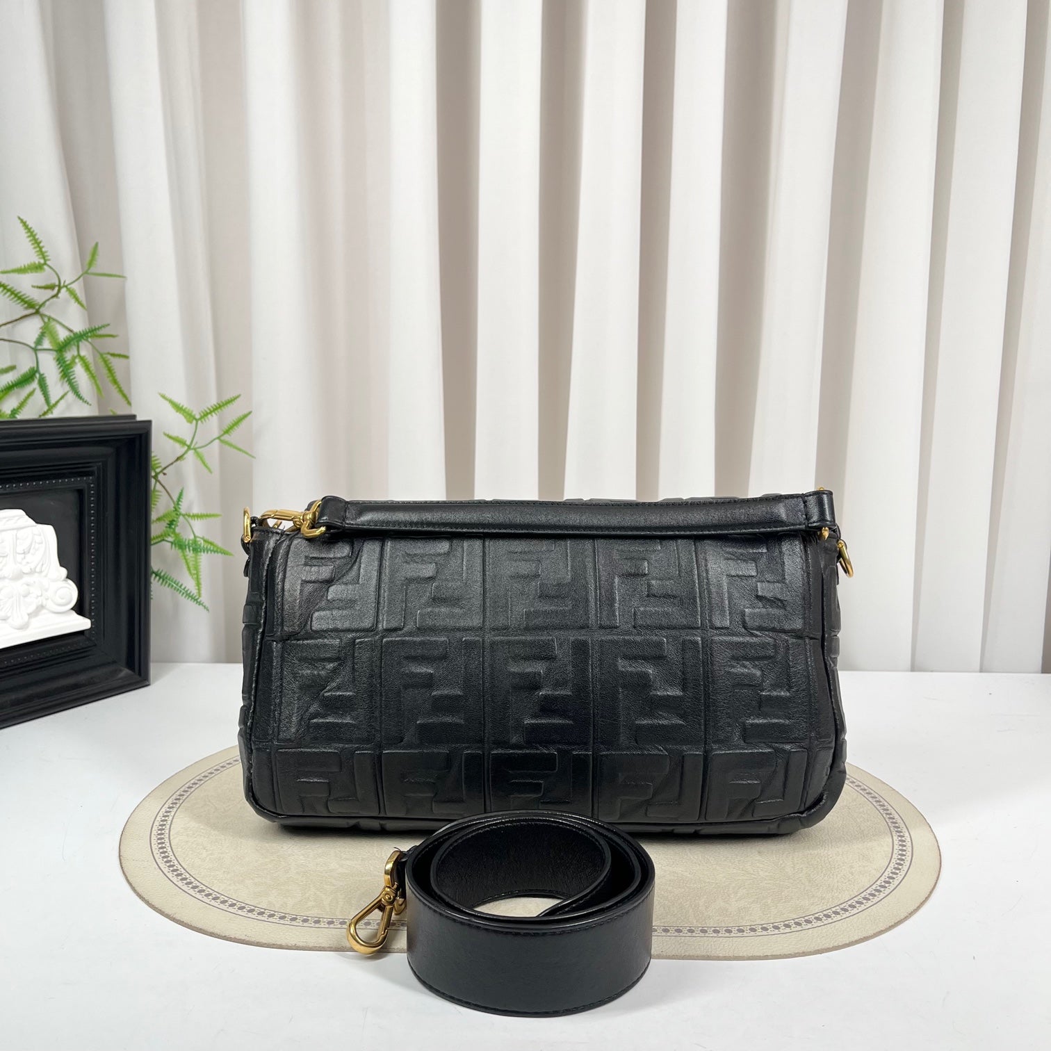 FENDI Baguette Bag