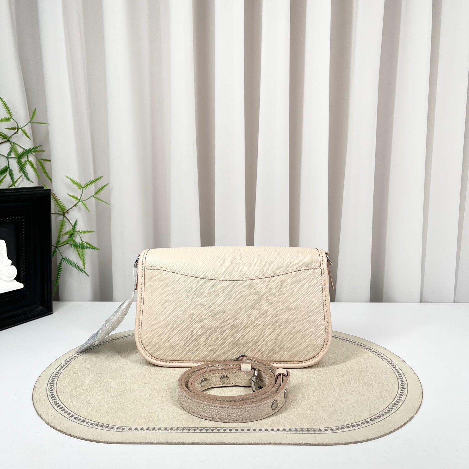 LOUIS VUITTON BUCI