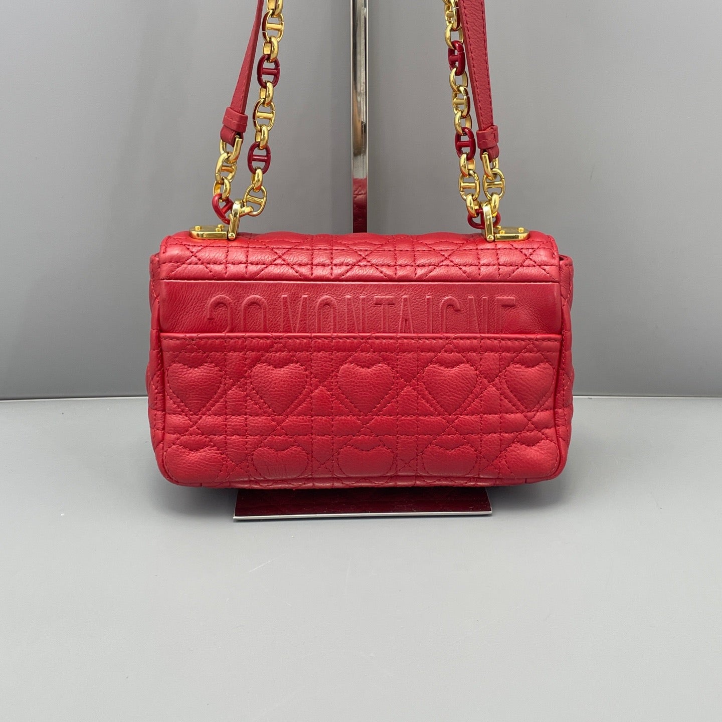 Dior 30 Montaigne Red