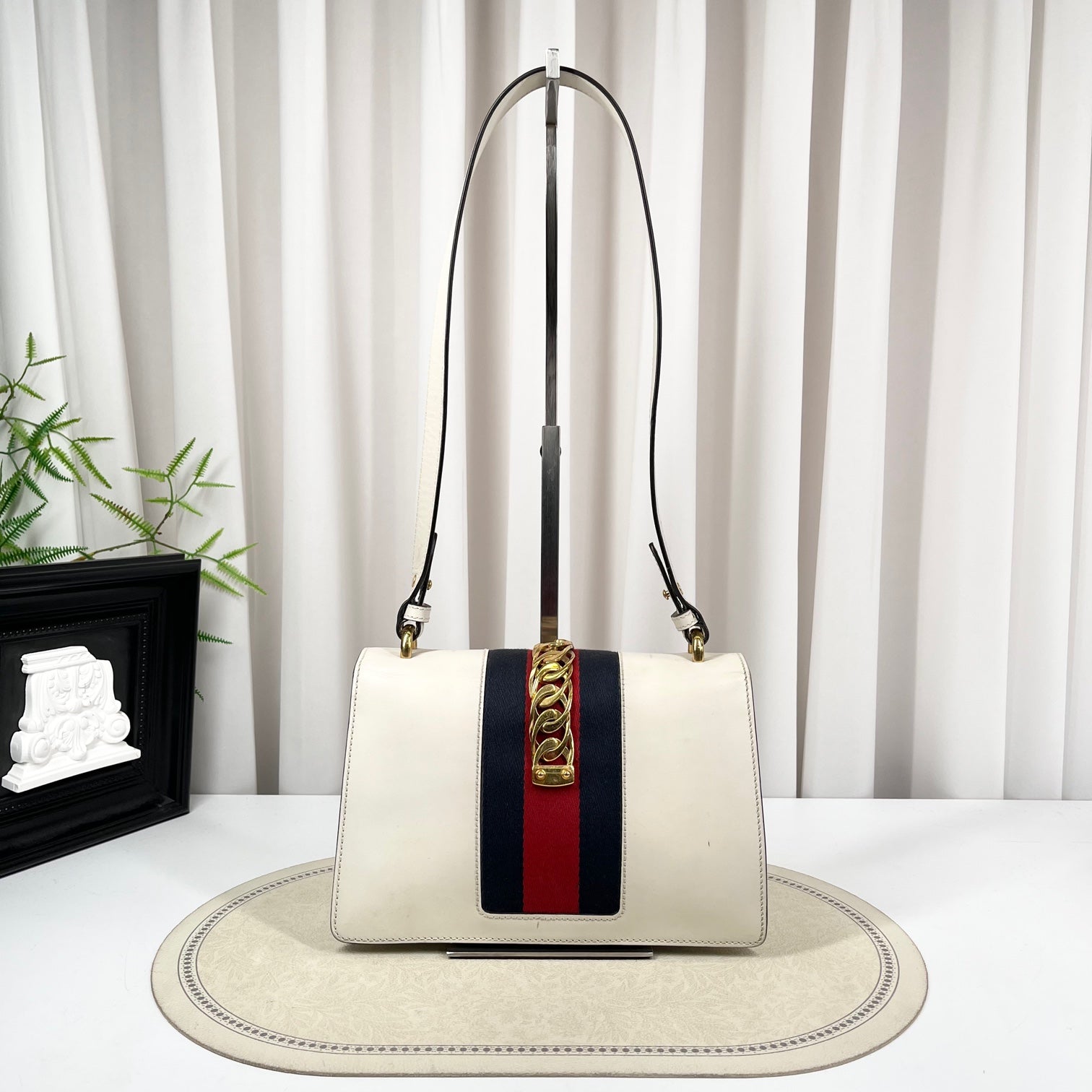 GUCCI Sylvie Leather Shoulder Bag