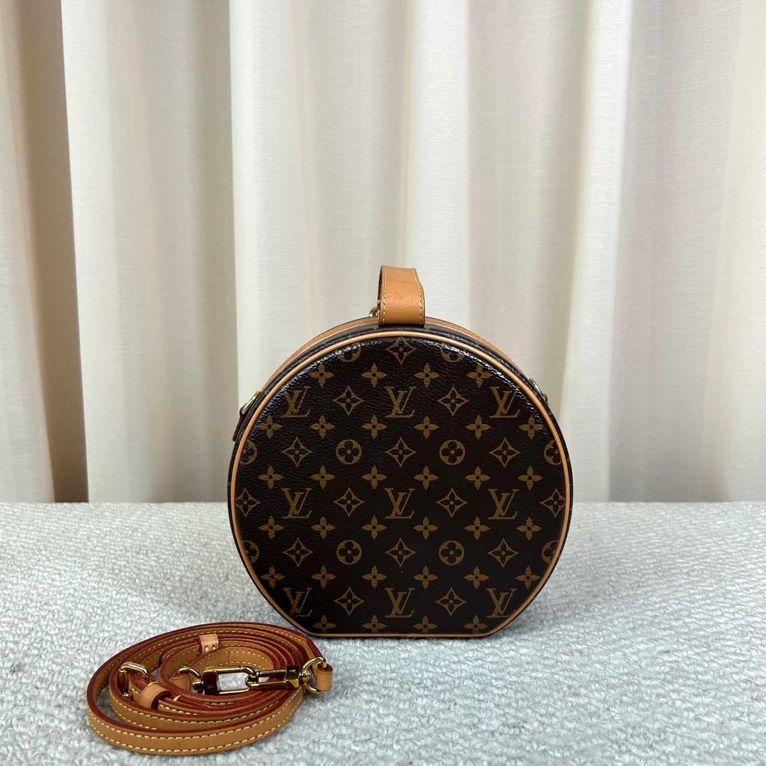 Louis Vuitton Monogram Boîte Chapeau Souple PM
