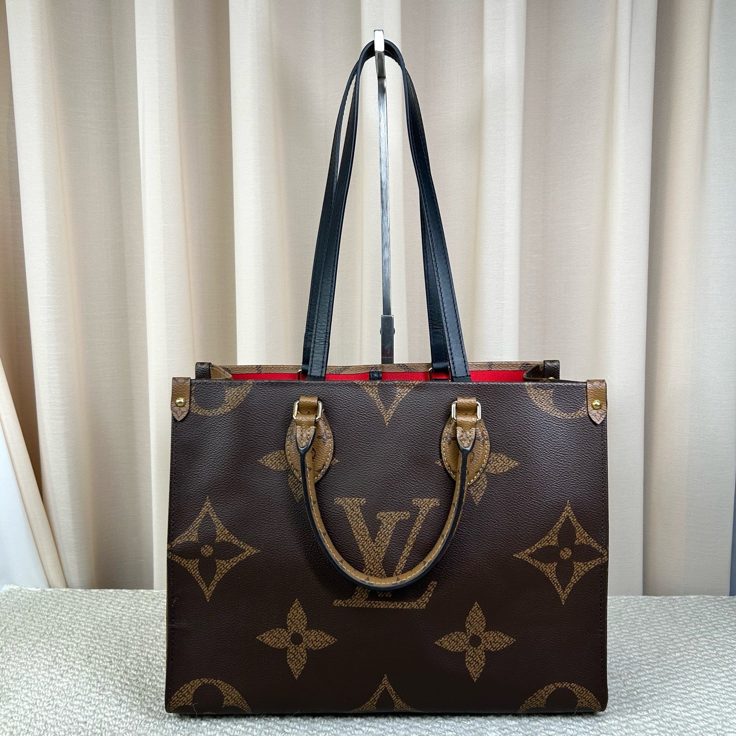 Louis Vuitton Monogram Giant OnTheGo MM Tote Bag