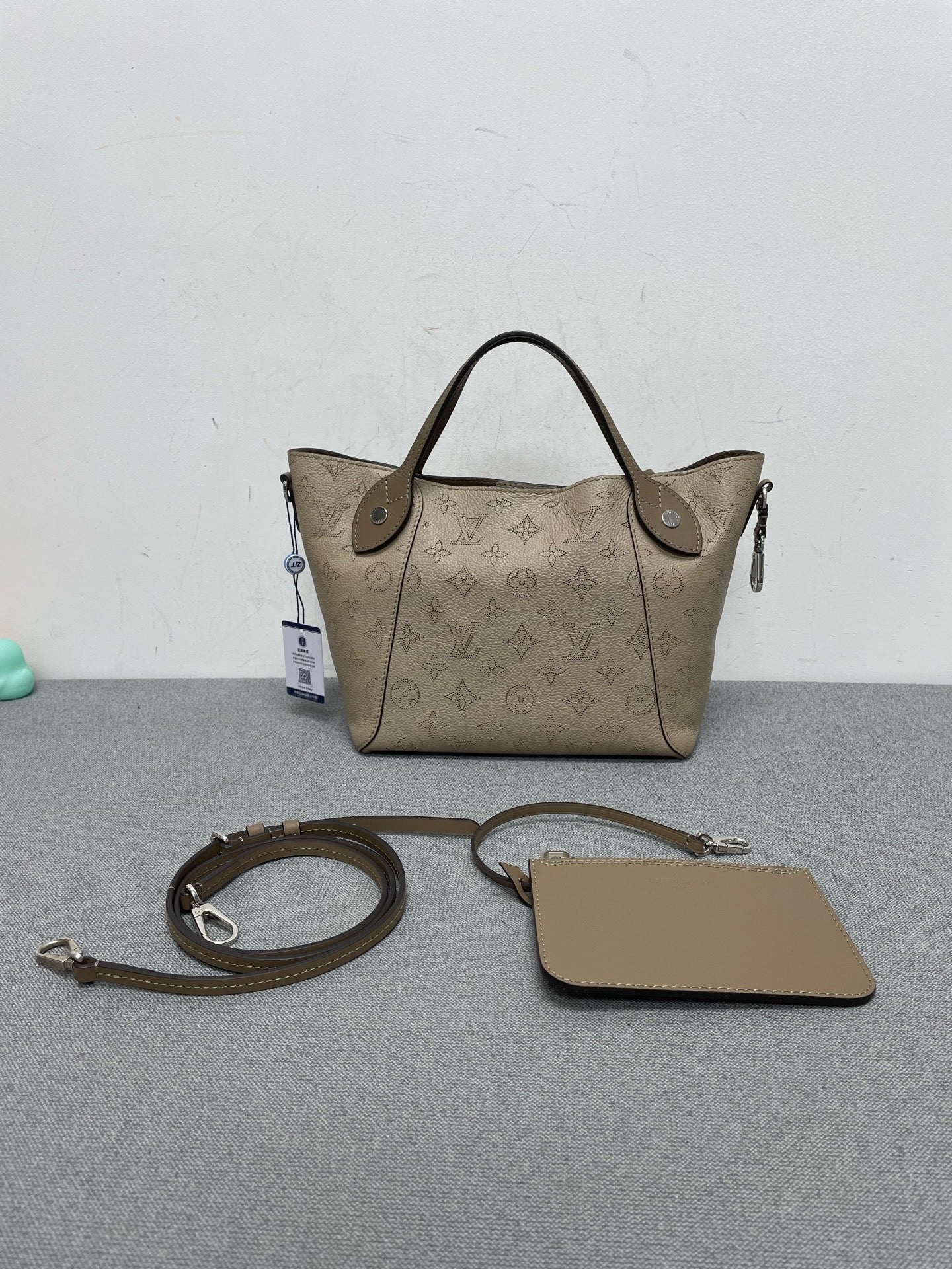 Louis Vuitton Hina Medium Grey