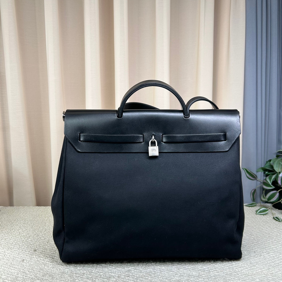 HERMES Herbag 39 Black Silver Bag Trim Stamp O 39cm