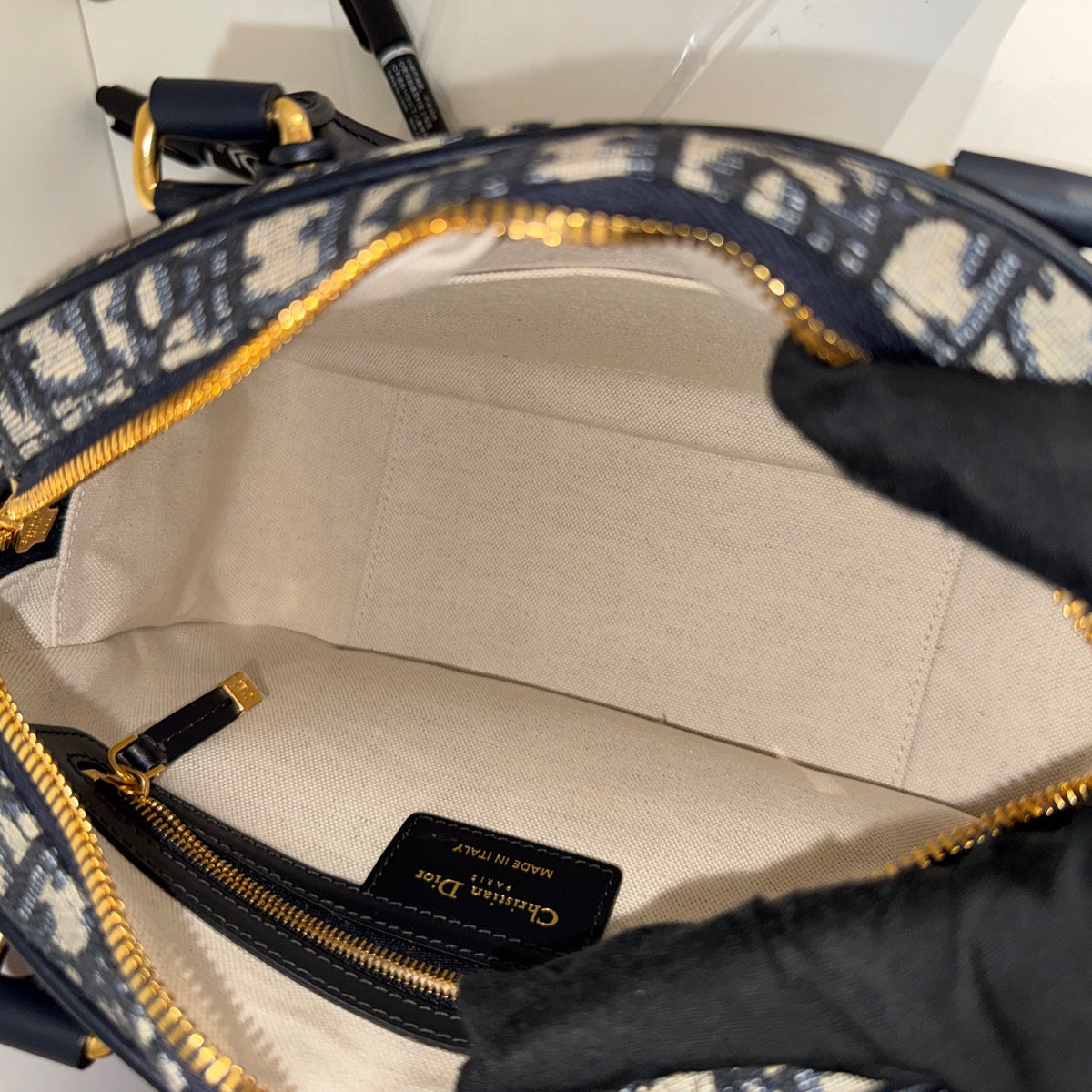 Dior Groove 25