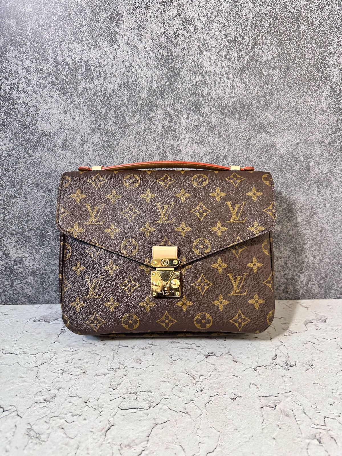 Louis Vuitton Pochette Metis Monogram