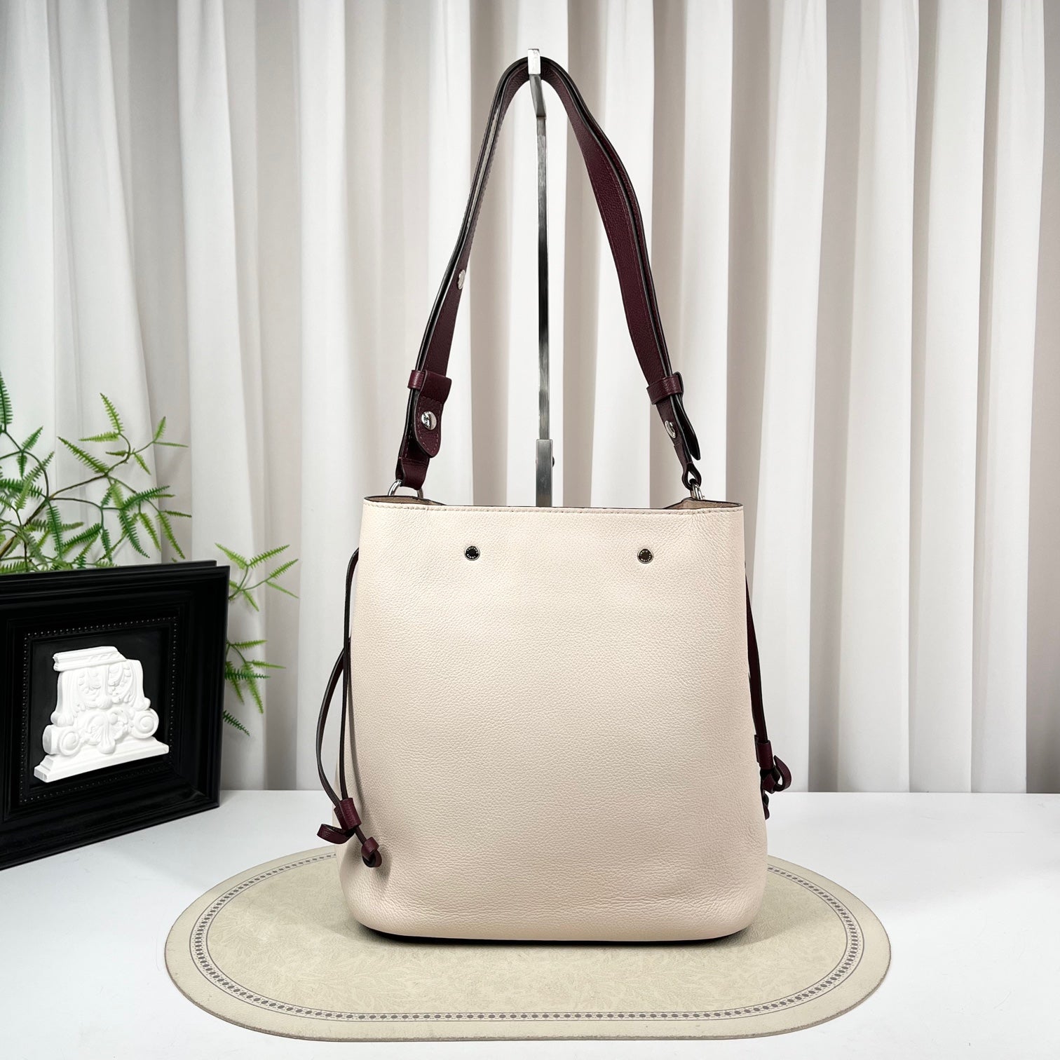 LV Lockme