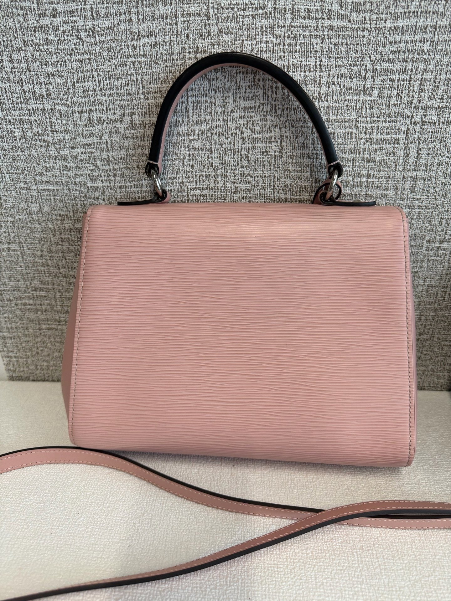 Louis Vuitton Cluny MM Pink Epi Leather Handbag