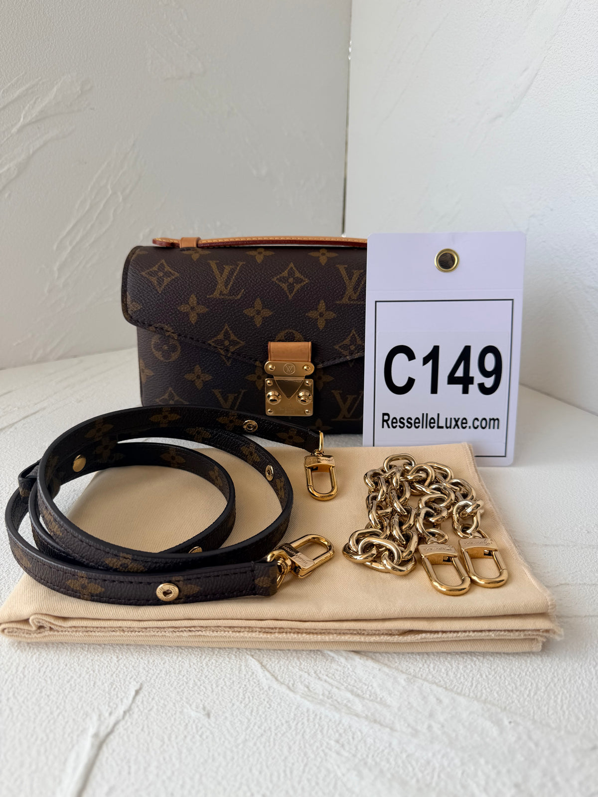 Louis Vuitton Pochette Métis East West