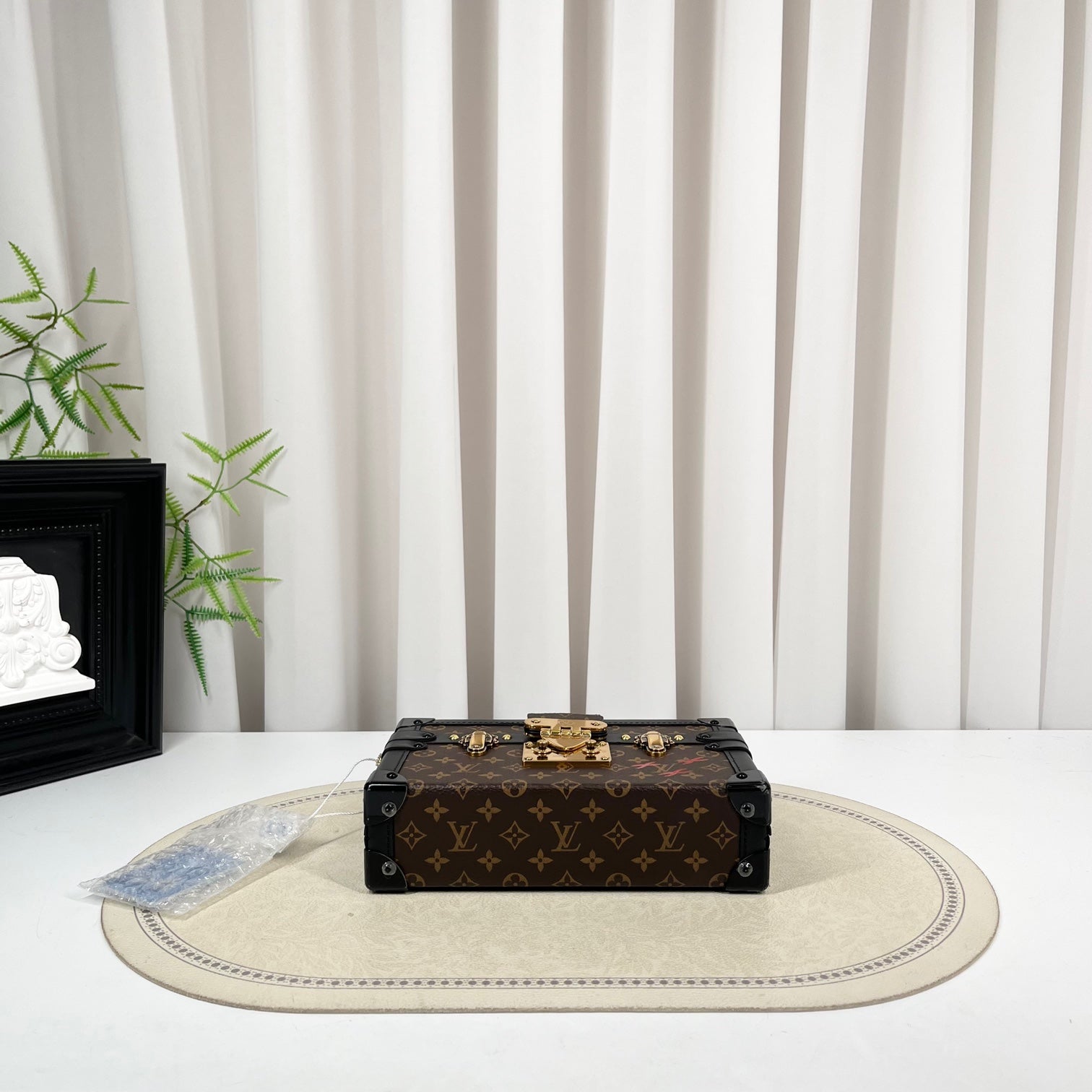 LOUIS VUITTON Petite Malle Bag 20cm