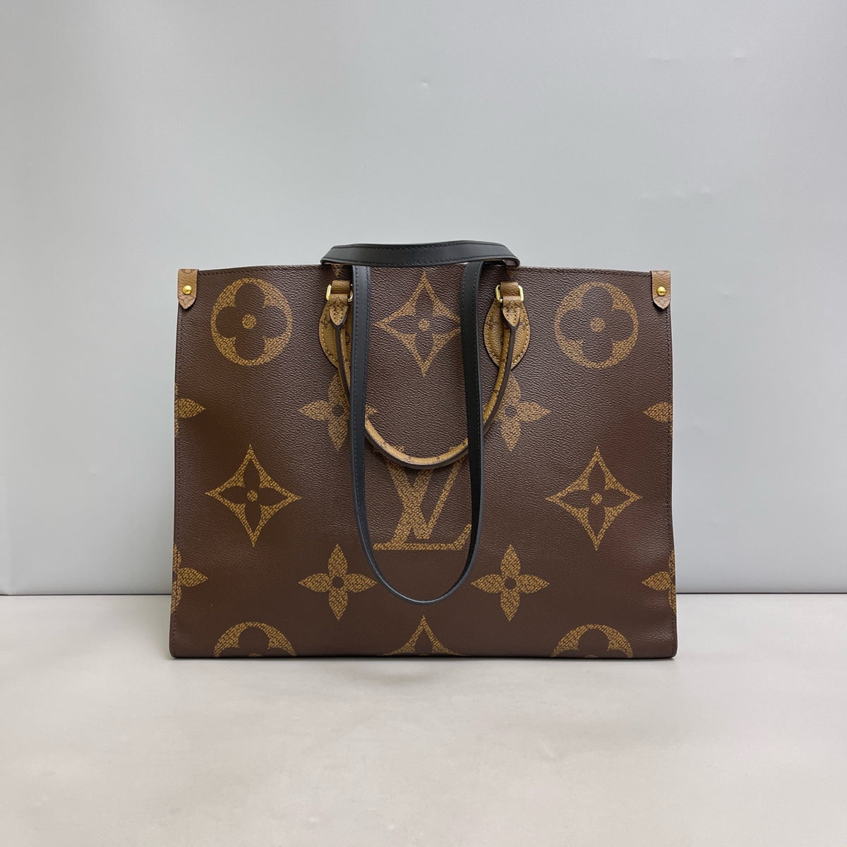 Louis Vuitton OntheGo GM