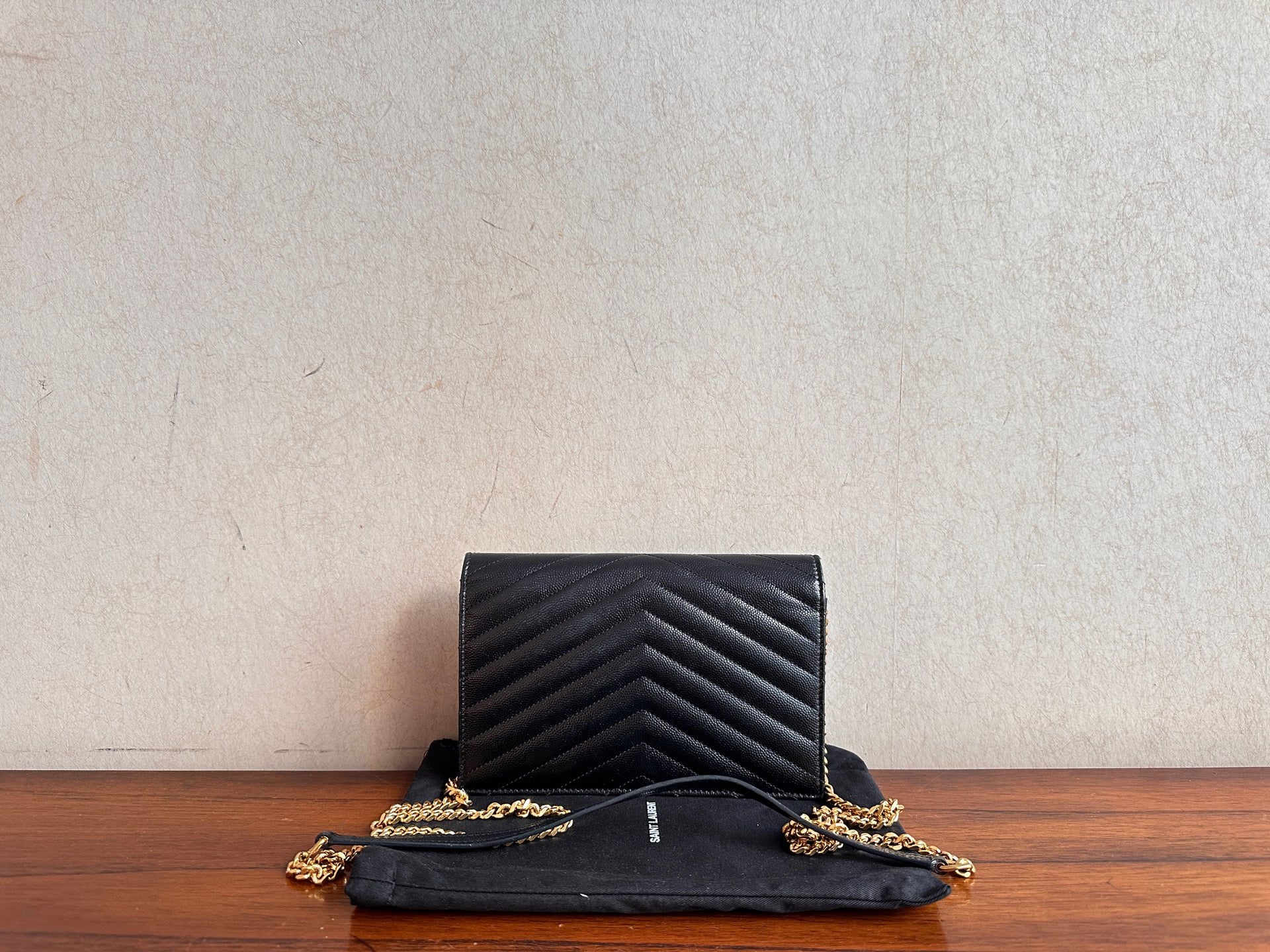 YSL Envelope Medium Black WOC