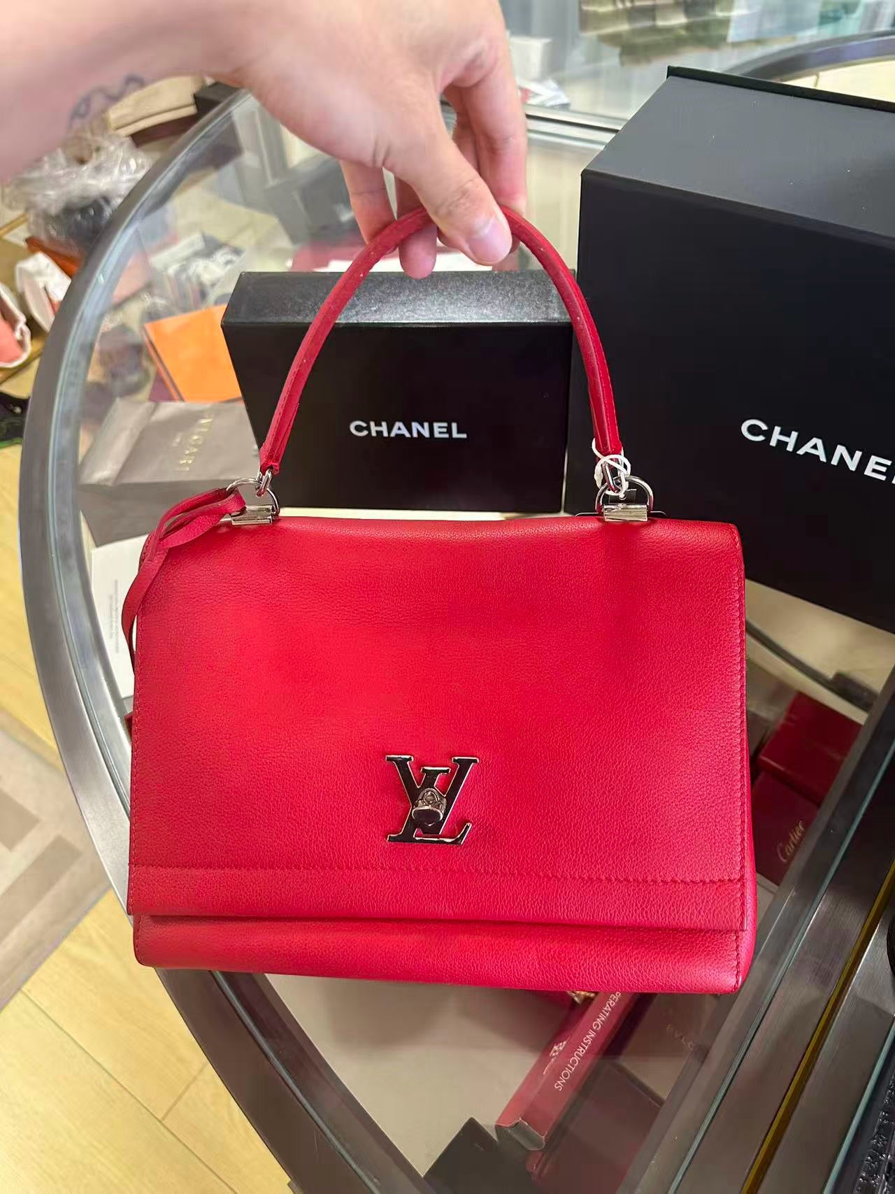 Louis Vuitton Lockme Red