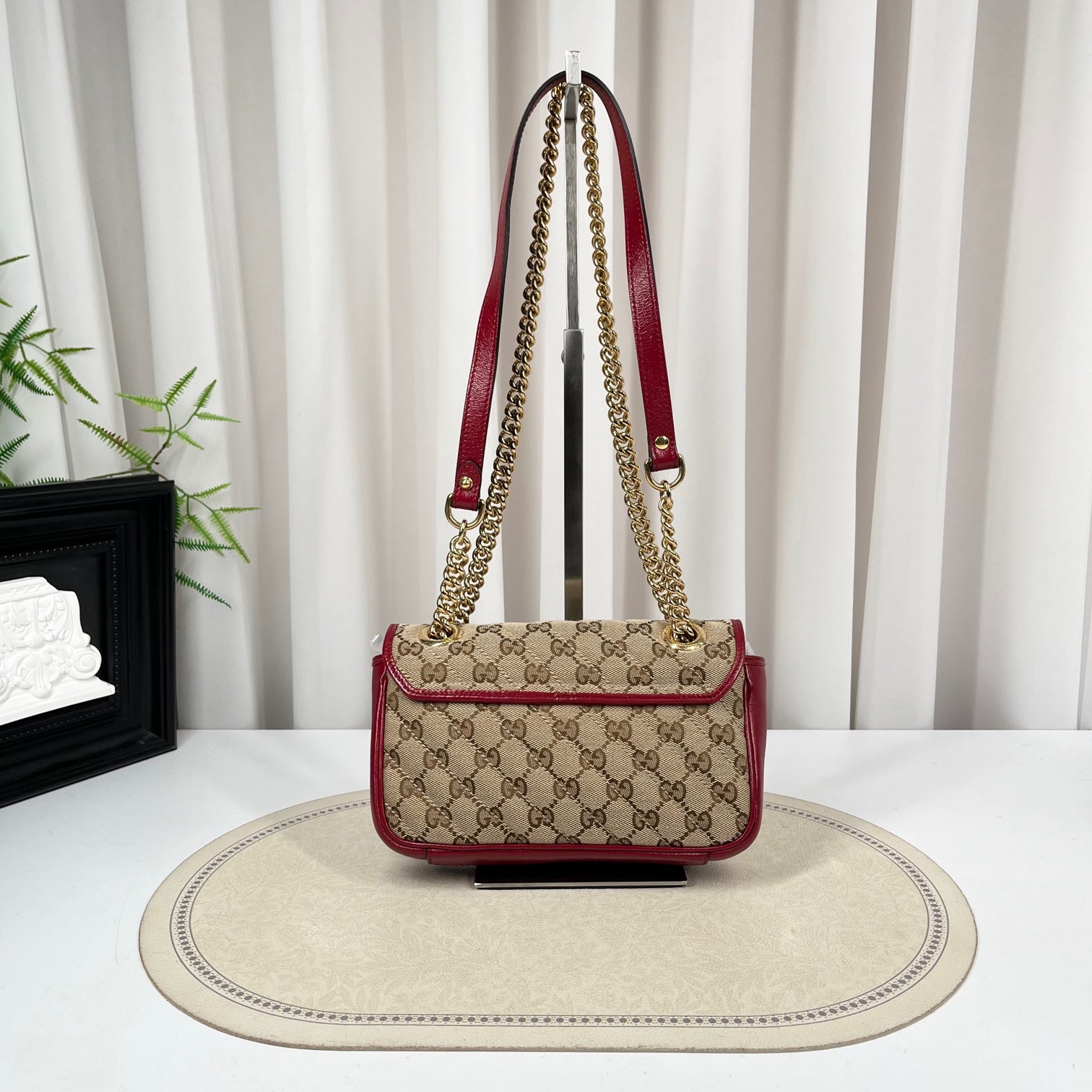 Gucci GG Marmont 22 Chain Bag
