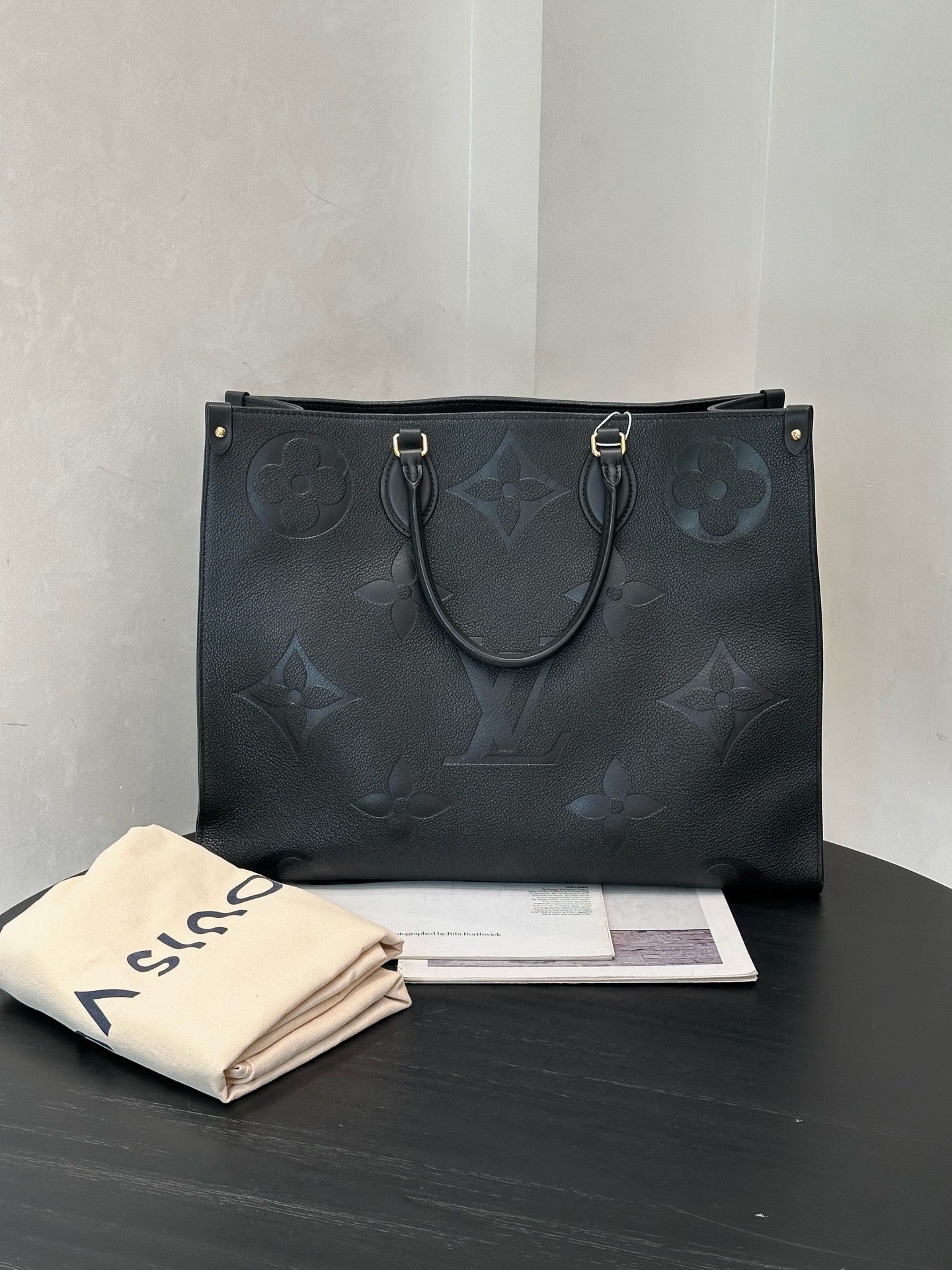 Louis Vuitton Onthego GM Black Bag