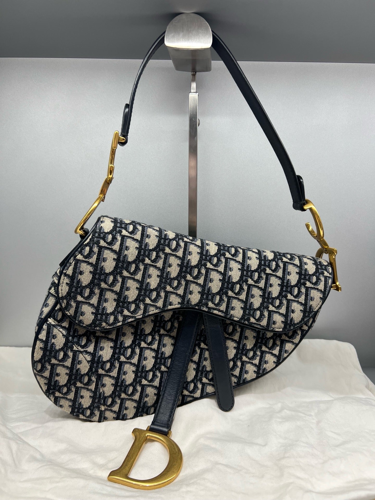 Dior Saddle Medium Oblique with strap