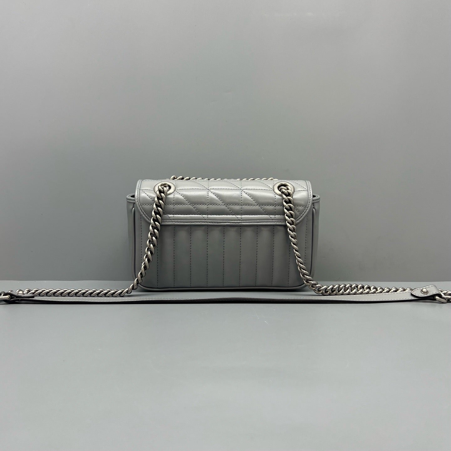Gucci Grey Matelassé Leather GG Marmont Medium