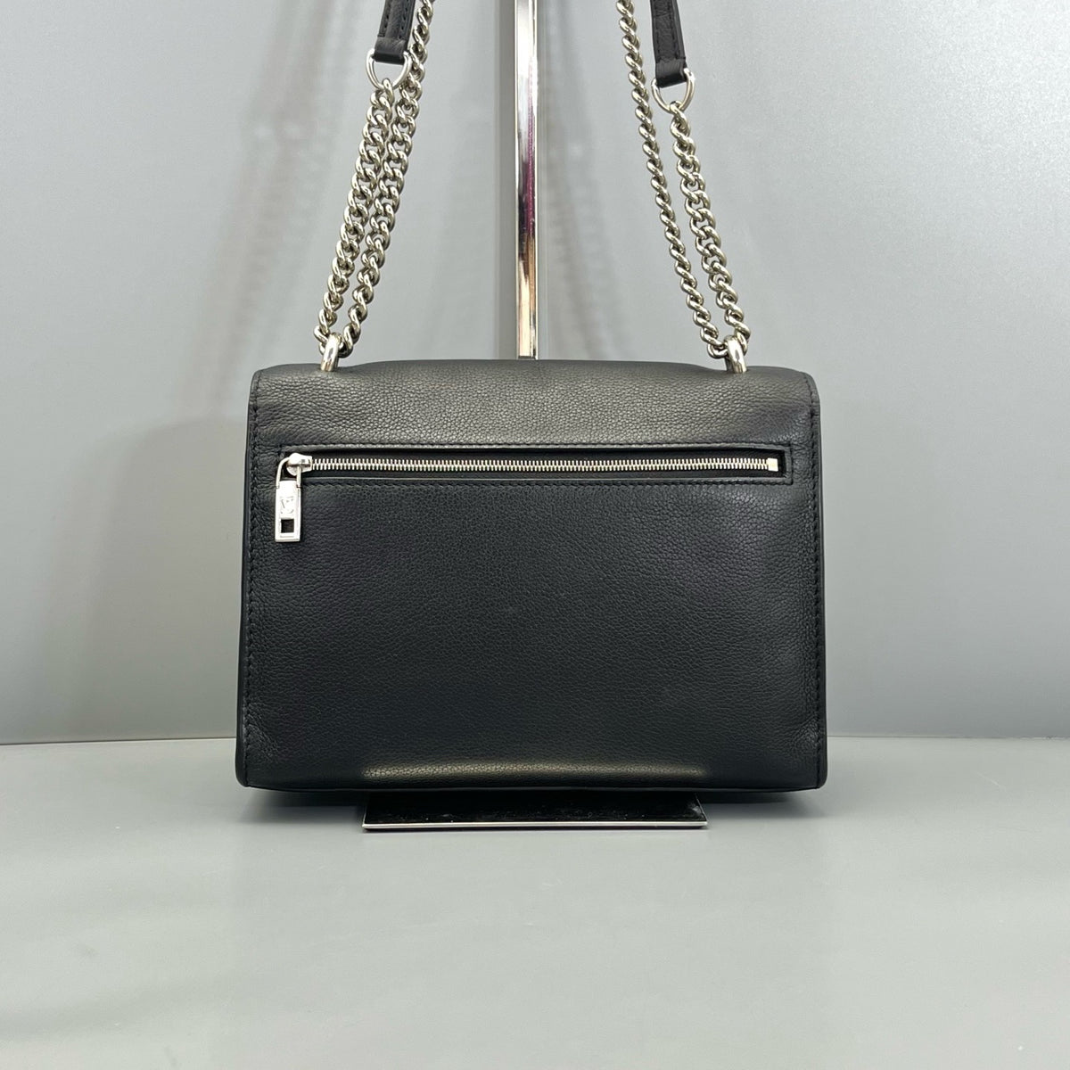 Louis Vuitton Black Leather Lockme Chain
