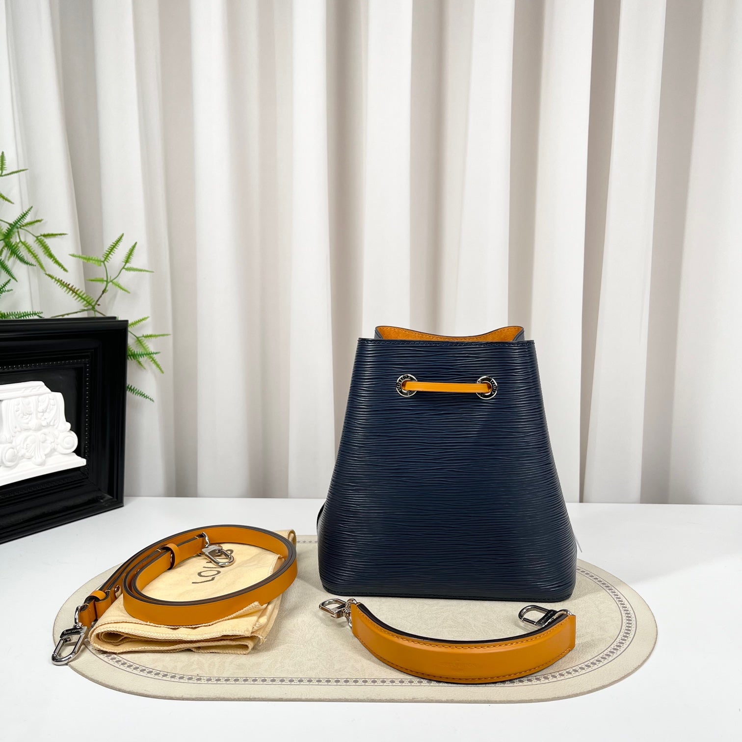 Louis Vuitton NeoNoe BB Epi Bag