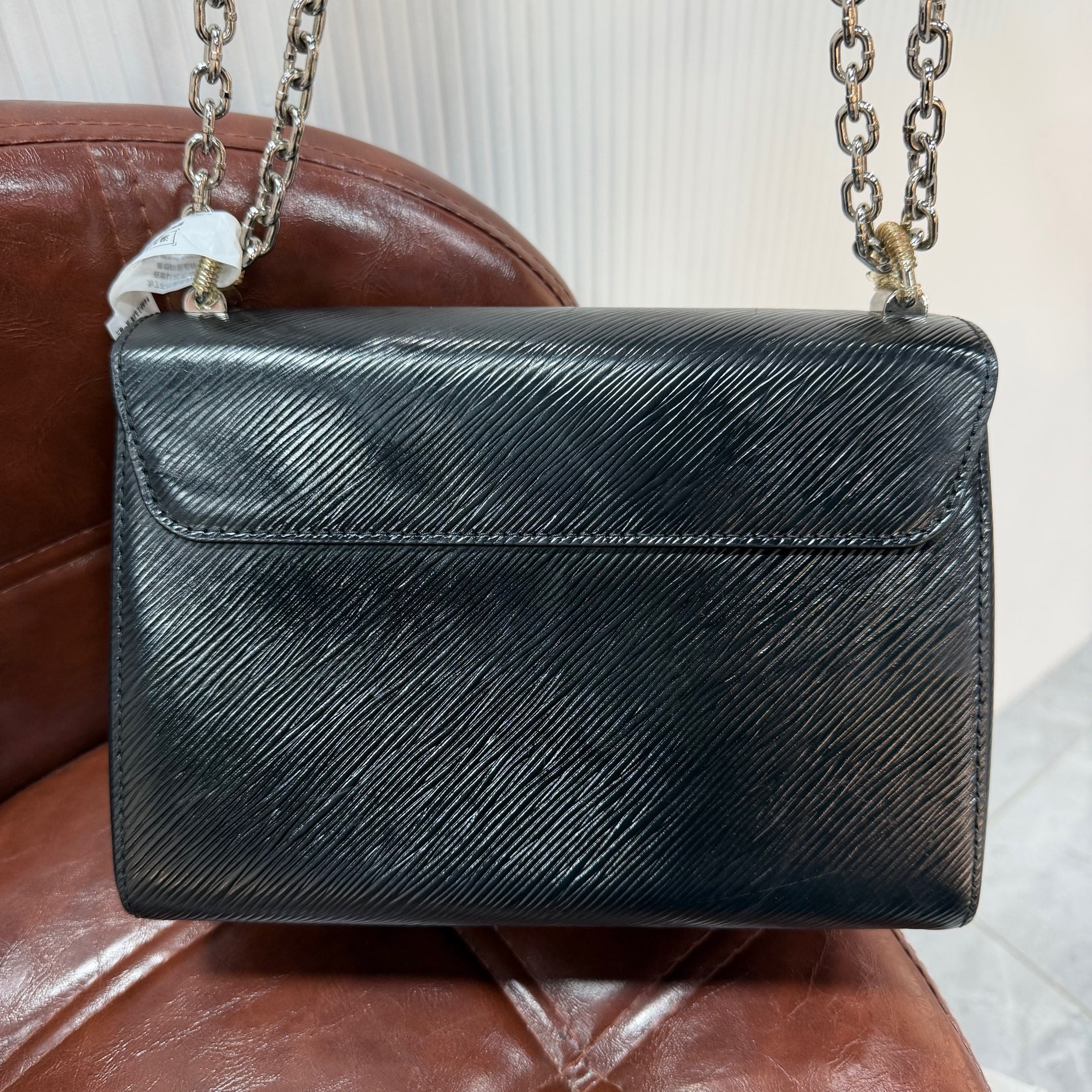 Louis Vuitton Twist MM Chain Bag